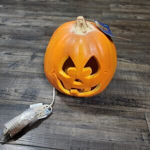 New Hallow Scream light up spooky Jack-O-Lantern foam vintage Halloween decor